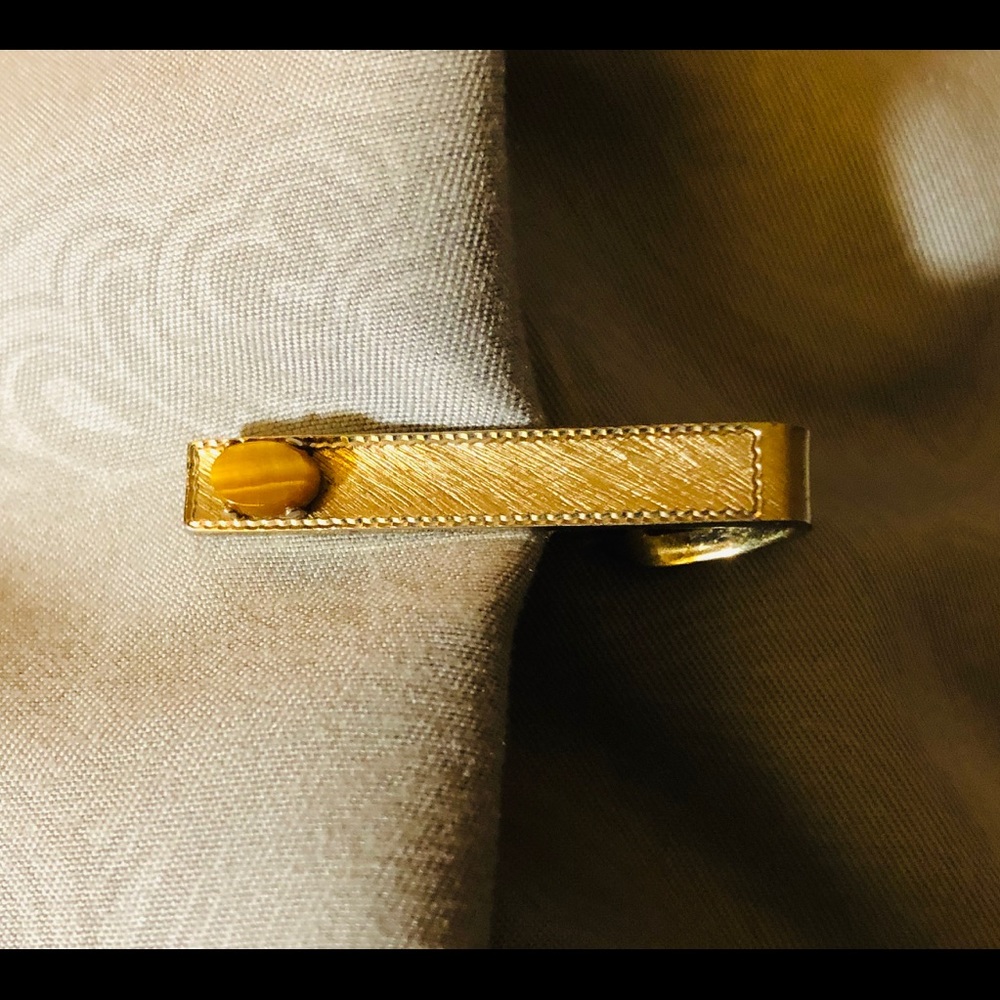 Tie Bar Clip
